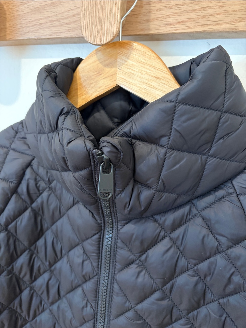Athleta Whisper Jacket NWOT - Picture 6 of 10